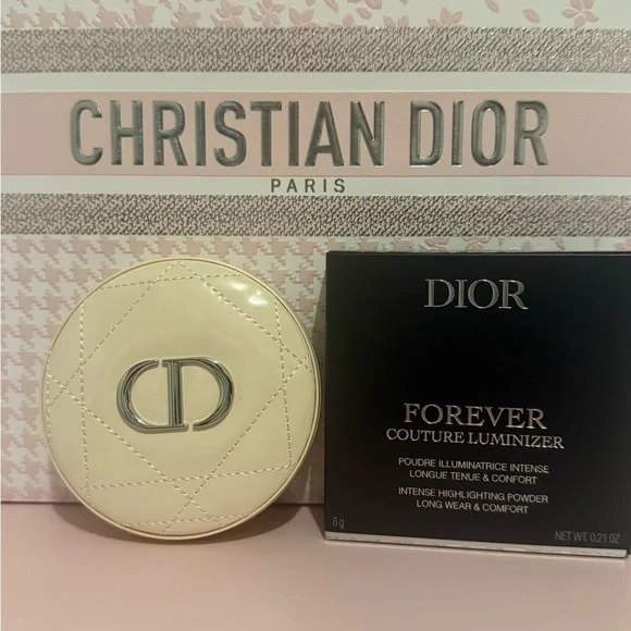 Dior Forever Couture Luminizer – 003 Lilacmania – Limited Edition - Highlight - Picture 4 of 5